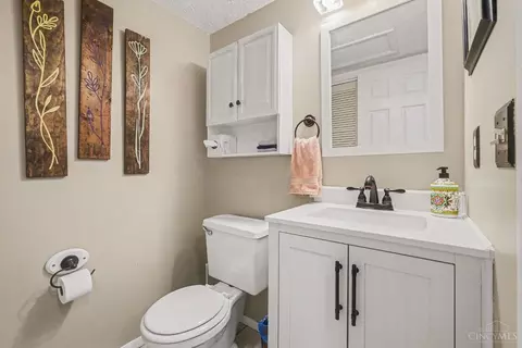 Bath - 425 Mcintosh Dr, Cincinnati, OH 45255 photo 1 of 4