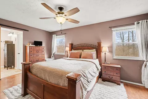 Bedroom - 425 Mcintosh Dr, Cincinnati, OH 45255 photo 5 of 5