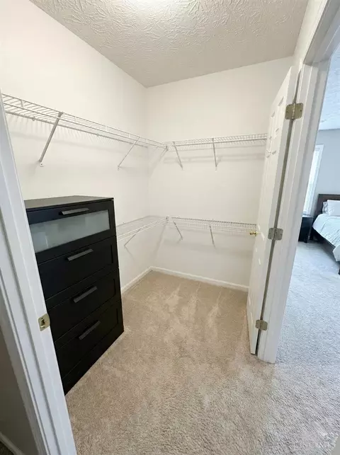 5473 Michelles Oak Ct, Cincinnati, OH 45248 photo 14