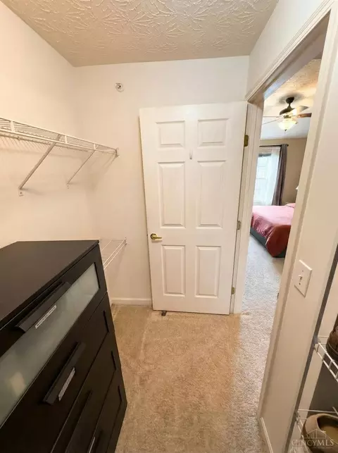 5473 Michelles Oak Ct, Cincinnati, OH 45248 photo 12