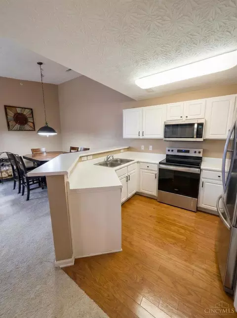 5473 Michelles Oak Ct, Cincinnati, OH 45248 photo 28