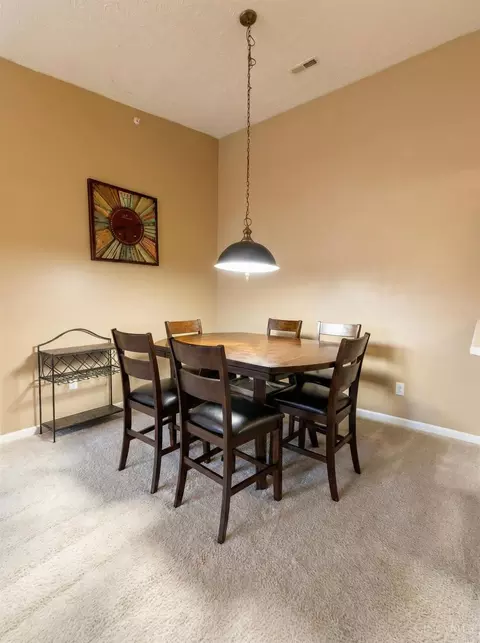 5473 Michelles Oak Ct, Cincinnati, OH 45248 photo 17