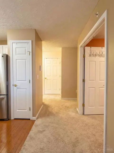 5473 Michelles Oak Ct, Cincinnati, OH 45248 photo 26