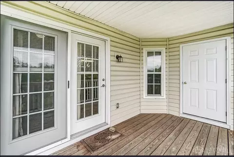 5473 Michelles Oak Ct, Cincinnati, OH 45248 photo 3