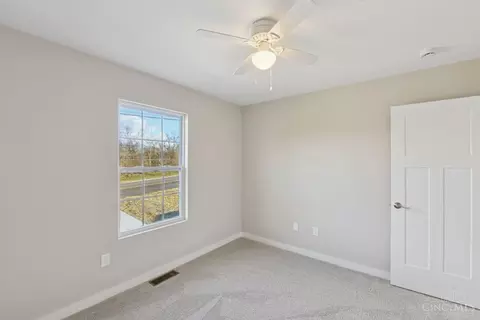 Bedroom - 1123 Compton Rd, Cincinnati, OH 45231 photo 6 of 11
