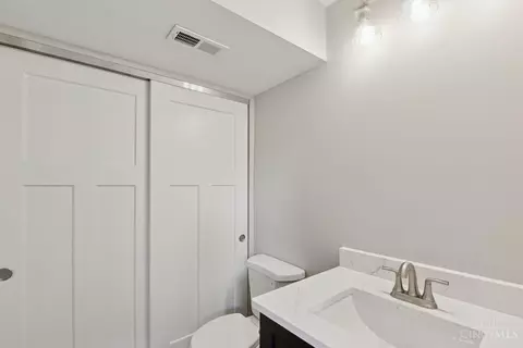 Bath - 1123 Compton Rd, Cincinnati, OH 45231 photo 6 of 6