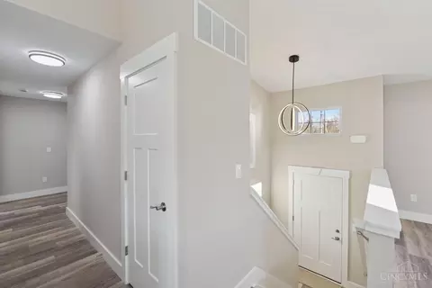 Entry Way - 1123 Compton Rd, Cincinnati, OH 45231 photo 1 of 3