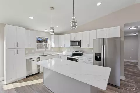 Kitchen - 1123 Compton Rd, Cincinnati, OH 45231 photo 4 of 4