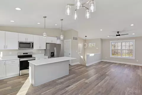Kitchen - 1123 Compton Rd, Cincinnati, OH 45231 photo 2 of 4