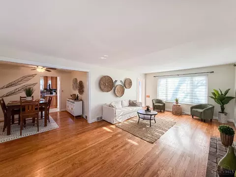 Living - 148 Sylvia Ln, Reading, OH 45215 photo 5 of 7