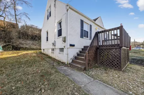 Exterior - 1762 Ashbrook Dr, Cincinnati, OH 45238 photo 1 of 3