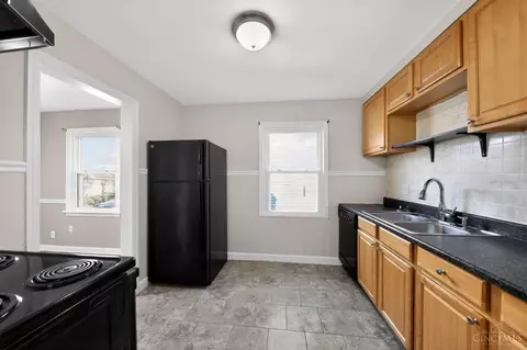Kitchen - 1762 Ashbrook Dr, Cincinnati, OH 45238 photo 1 of 3