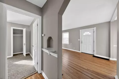 Entry Way - 1762 Ashbrook Dr, Cincinnati, OH 45238 photo 2 of 2
