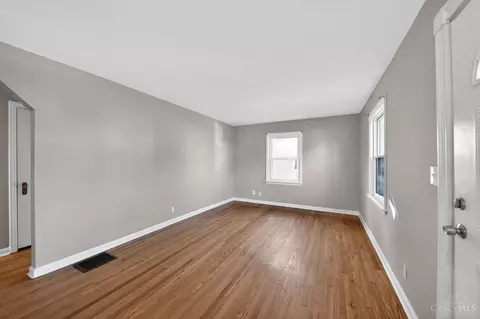 Living - 1762 Ashbrook Dr, Cincinnati, OH 45238 photo 2 of 2