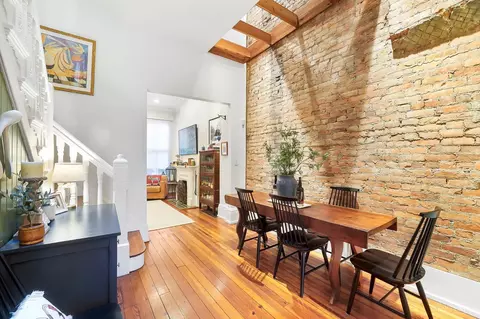 Dining - 905 Paradrome St, Cincinnati, OH 45202 photo 1 of 1