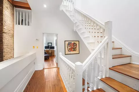 Entry Way - 905 Paradrome St, Cincinnati, OH 45202 photo 7 of 7