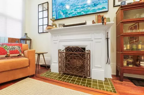 Living - 905 Paradrome St, Cincinnati, OH 45202 photo 3 of 5