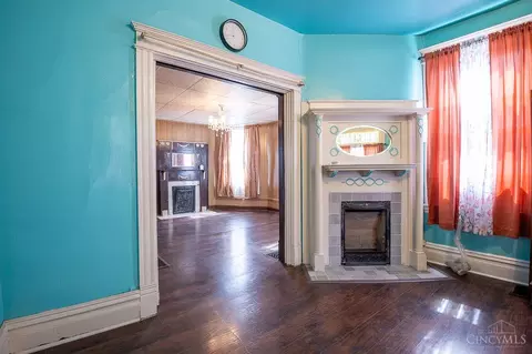 Living - 3628 Bevis Ave, Cincinnati, OH 45207 photo 1 of 4