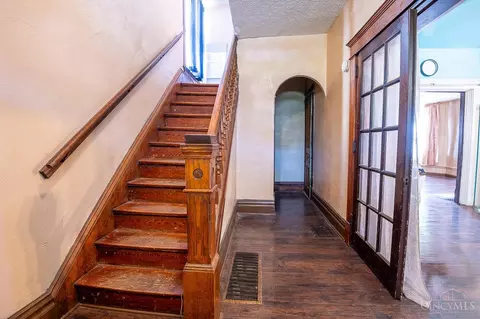 Entry Way - 3628 Bevis Ave, Cincinnati, OH 45207 photo 1 of 1