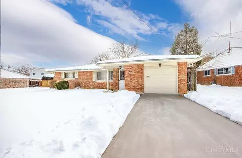 147 Ruskin Dr, Springdale, OH 45246