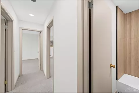 Entry Way - 2580 Cranbrook Dr, Cincinnati, OH 45231 photo 3 of 6
