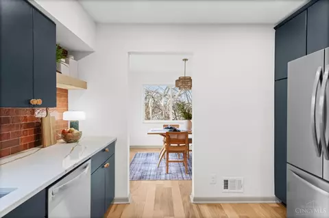 Kitchen - 2580 Cranbrook Dr, Cincinnati, OH 45231 photo 3 of 6