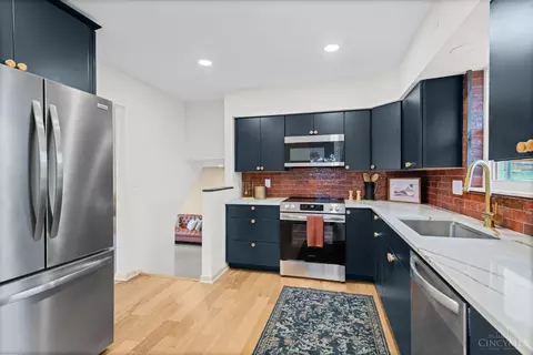 Kitchen - 2580 Cranbrook Dr, Cincinnati, OH 45231 photo 1 of 6