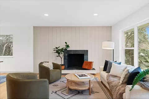 Living - 2580 Cranbrook Dr, Cincinnati, OH 45231 photo 2 of 4