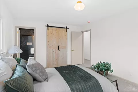 Bedroom - 2580 Cranbrook Dr, Cincinnati, OH 45231 photo 6 of 6