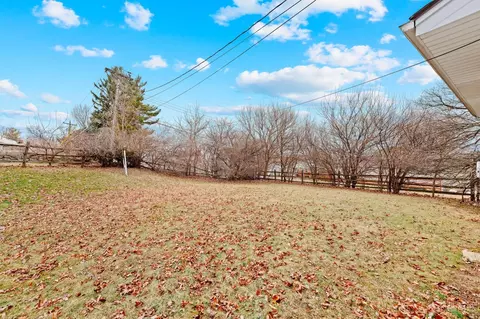 Exterior - 2580 Cranbrook Dr, Cincinnati, OH 45231 photo 6 of 9