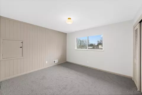 Bedroom - 2580 Cranbrook Dr, Cincinnati, OH 45231 photo 1 of 6