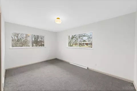 Bedroom - 2580 Cranbrook Dr, Cincinnati, OH 45231 photo 2 of 6