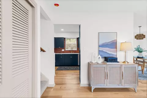 Entry Way - 2580 Cranbrook Dr, Cincinnati, OH 45231 photo 1 of 6
