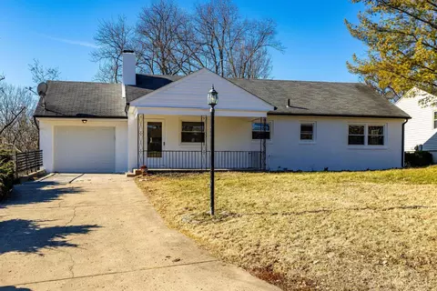 Exterior - 45 Windsor Dr, Hamilton, OH 45013 photo 2 of 8