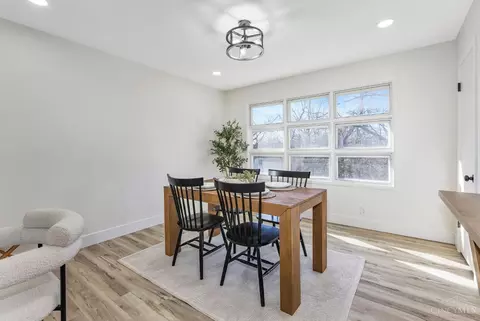 Dining - 45 Windsor Dr, Hamilton, OH 45013 photo 1 of 3