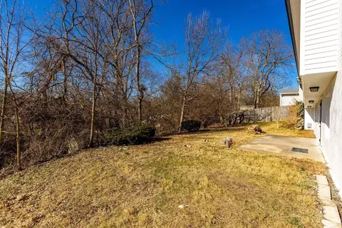 Exterior - 45 Windsor Dr, Hamilton, OH 45013 photo 7 of 8