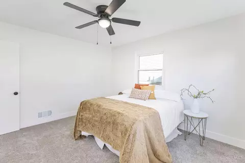 Bedroom - 45 Windsor Dr, Hamilton, OH 45013 photo 2 of 3