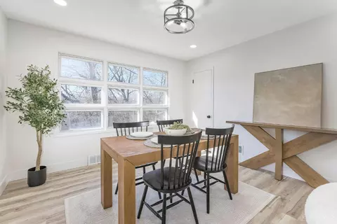 Dining - 45 Windsor Dr, Hamilton, OH 45013 photo 2 of 3