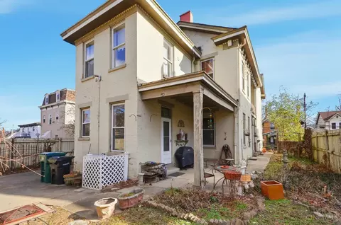 Exterior - 2711 Hackberry St, Cincinnati, OH 45206 photo 7 of 14