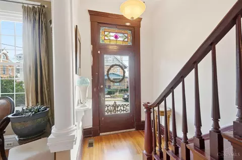 Entry Way - 2711 Hackberry St, Cincinnati, OH 45206 photo 1 of 10