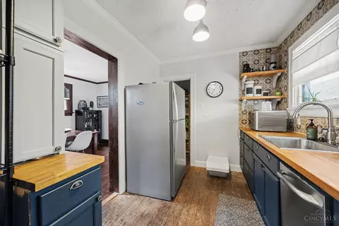 Kitchen - 1114 Wing St, Cincinnati, OH 45204 photo 3 of 3