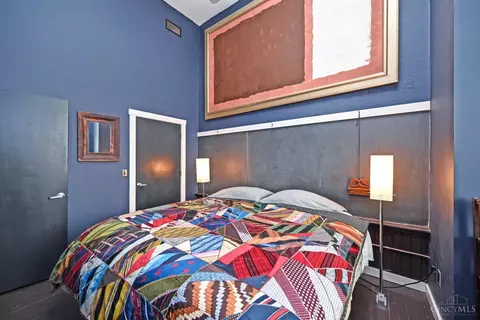 Bedroom - 1615 Chase Ave, Cincinnati, OH 45223 photo 2 of 2