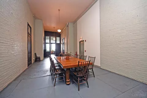 Dining - 1615 Chase Ave, Cincinnati, OH 45223 photo 6 of 6