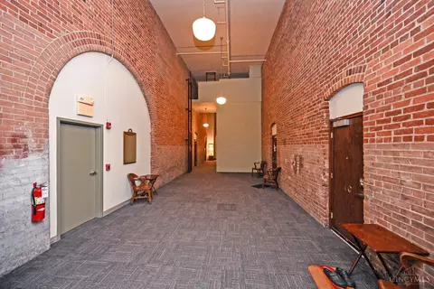 Entry Way - 1615 Chase Ave, Cincinnati, OH 45223 photo 3 of 3