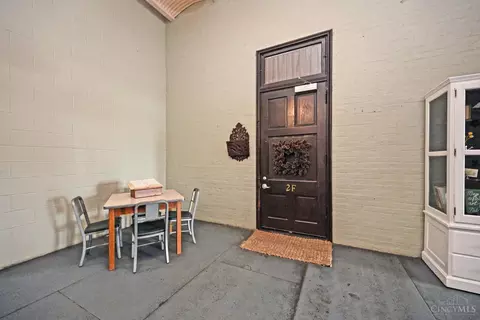 Exterior - 1615 Chase Ave, Cincinnati, OH 45223 photo 4 of 10