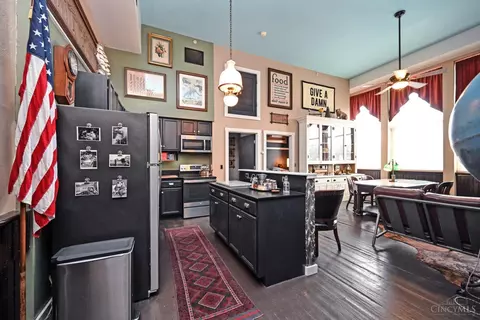 Kitchen - 1615 Chase Ave, Cincinnati, OH 45223 photo 2 of 6