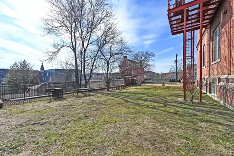 Exterior - 1615 Chase Ave, Cincinnati, OH 45223 photo 5 of 10