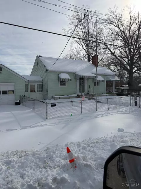 8802 Pine Rd, Cincinnati, OH 45242