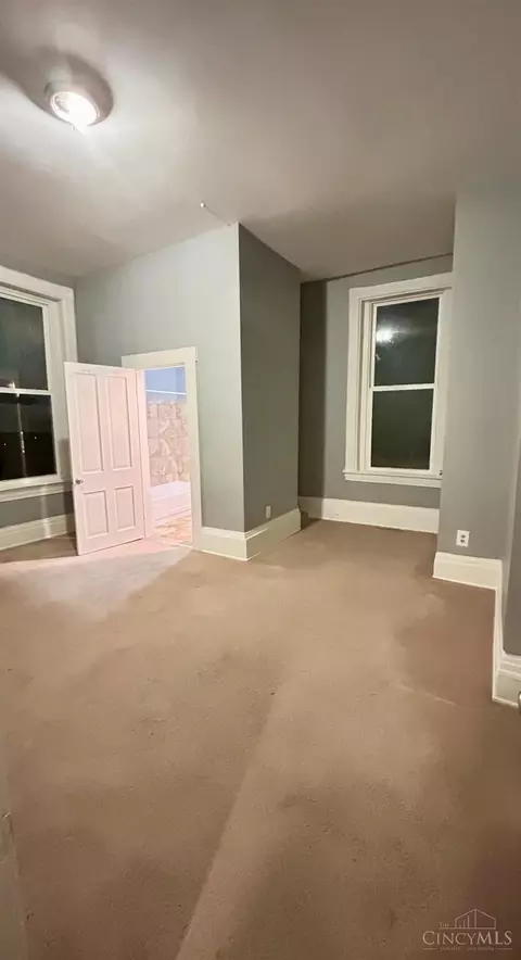 Bedroom - 447 Warner St, Cincinnati, OH 45219 photo 2 of 2