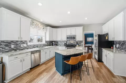 Kitchen - 689 Bostwick Ct, Cincinnati, OH 45244 photo 1 of 6